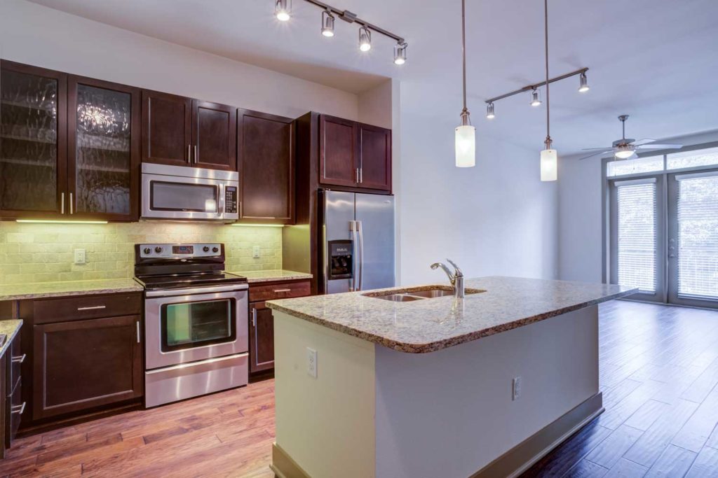 Caroline Uptown West; One Two Bedroom apartment homes in Houston Midtown Uptown Downtown Apartment Homes Pet friendly